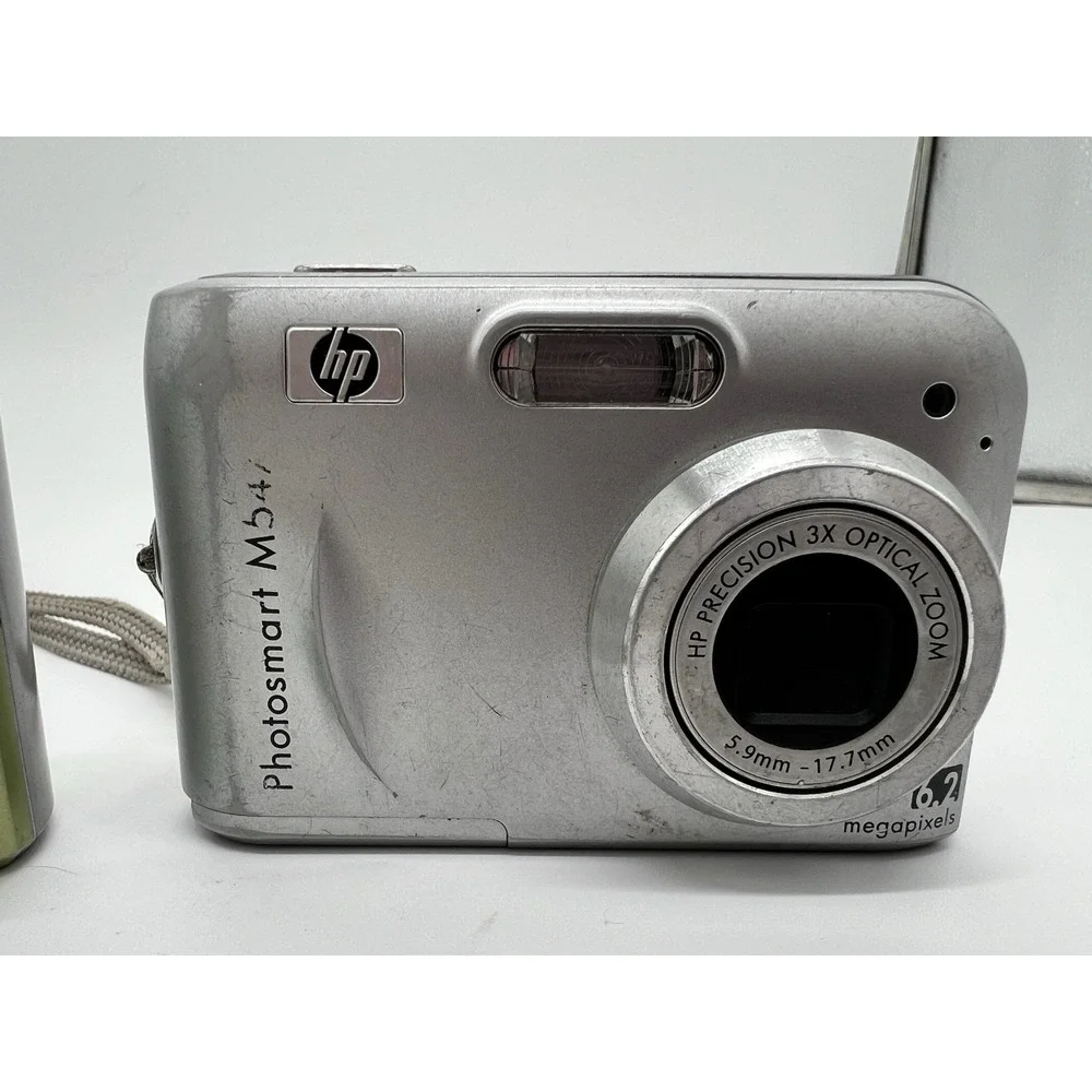 Lot Of‎ 2 HP PhotoSmart M547 6.2MP Digital Cameras For Parts